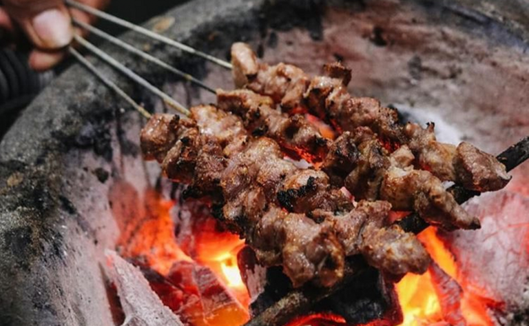 Sate Klatak Sumber ; Qraved