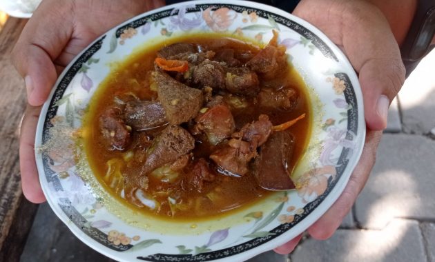 Tempat sarapan di Jogja tongseng kambing Pak Tumijo. Sumber: pakbob.id