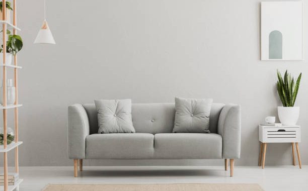 Ilustrasi sofa kotor anda kembali seperti baru lagi. Sumber: istockphoto.com