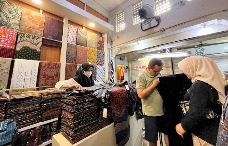 72 Batik di Pasar Beringharjo, Sumber: ulasan google