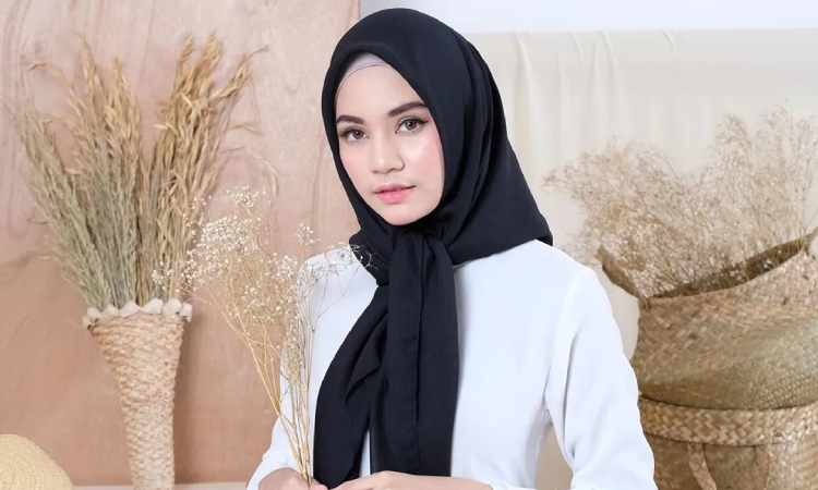 Produk hijab dari Nadiraa Hijab, Sumber: nadiraahijab.id