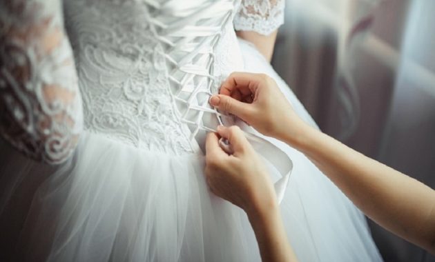 Baju pengantin indah untuk pernikahan yang berkesan, Sumber: review.bukalapak.com
