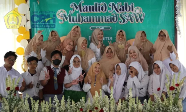 Guru dan siswa SMK CBH mengikuti kegiatan keagamaan, Sumber: dokumentasi pribadi