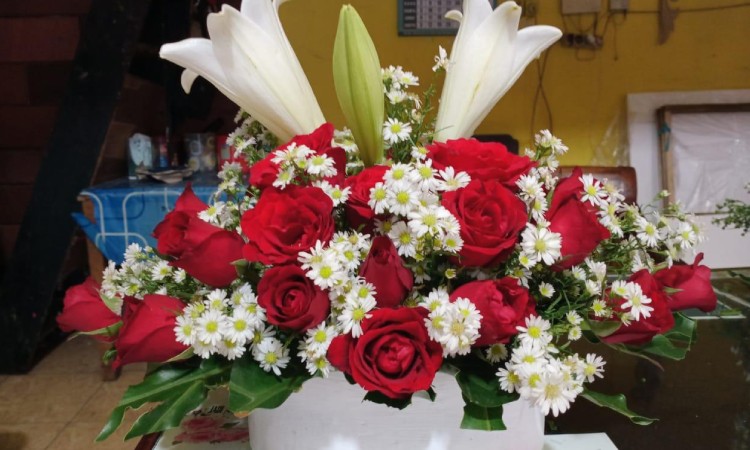 Karangan bunga dari Sekar Dewi Florist, Sumber: google pics
