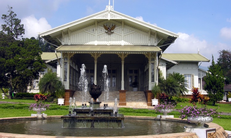 Istana Cipanas, Sumber: wikipedia.com