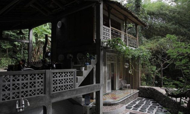 Rumah Senjakala cocok menjadi tempat pelarian melepas penat, Sumber: booking.com