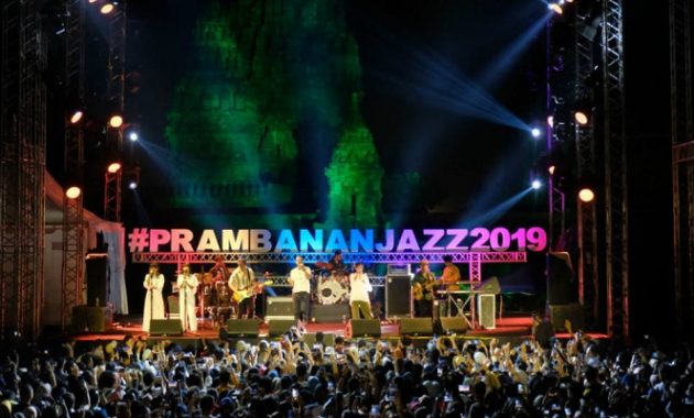 Kemeriahan Prambanan Jazz setiap tahunnya, Sumber: cosmopolitan.co.id
