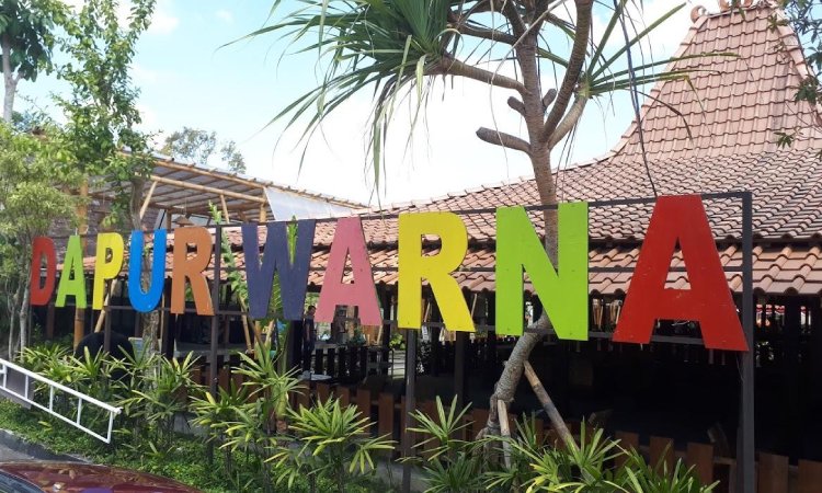 Dapur Warna, Sumber: restaurantguru.com