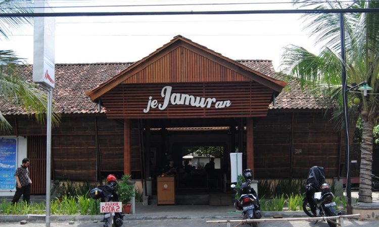 Restoran keluarga Jejamuran, Sumber: kulinerku-enak.blogspot.com