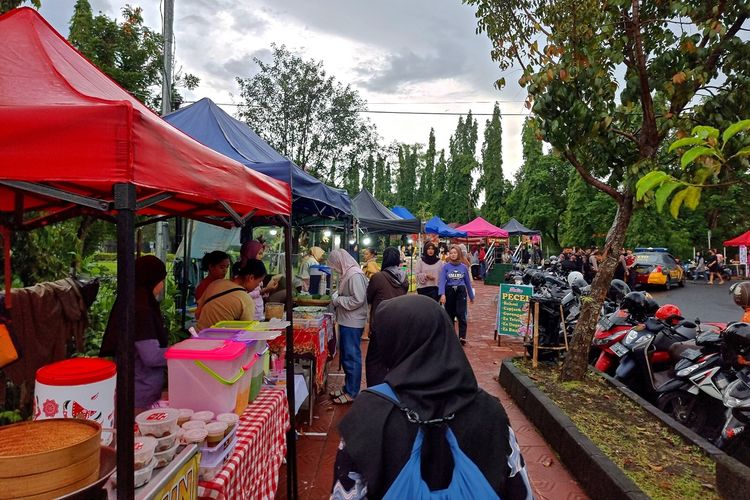 Pasar Sore UGM, Sumber: kompas.com