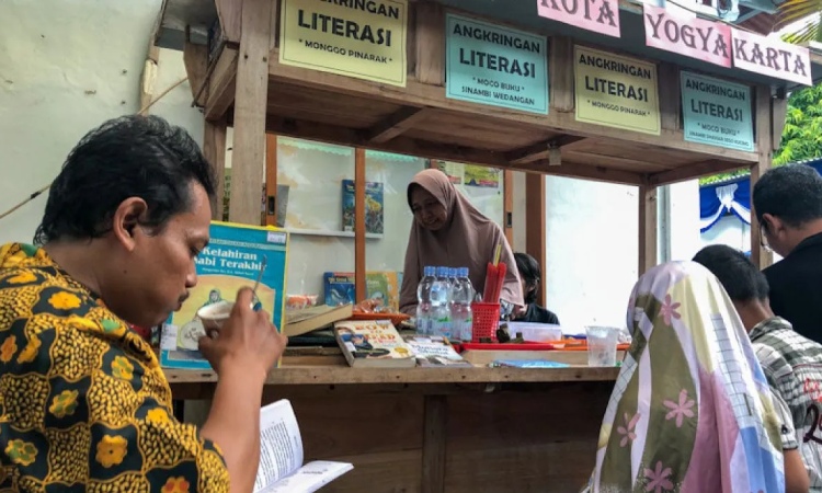 Taman Bacaan di Jogja, Sumber: antaranews.com