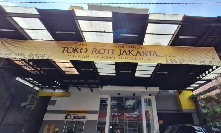 Toko Roti Jakarta, Sumber: Toko Roti Murni Jogja, Sumber: detik.com