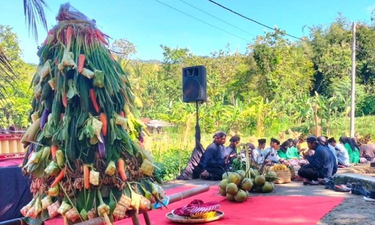 Gelaran tradisi baritan, Sumber: sorot.co