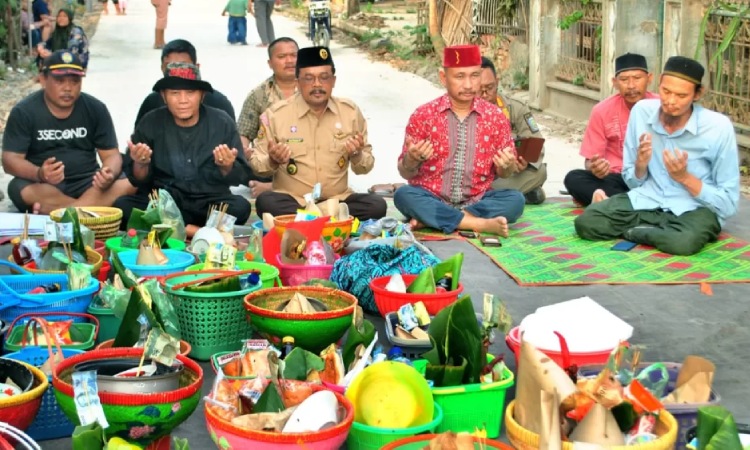 Waktu pelaksanaan tradisi baritan, Sumber: warisanbudayanusantara.com