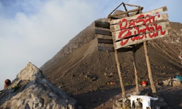 Pasar Gaib Gunung Merapi, Sumber: okezone.com