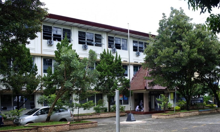 SMA Teladan Yogyakarta, Sumber: sman1yogya.sch.id