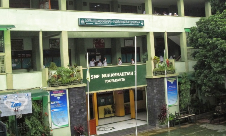 SMP Muhammadiyah 2 Yogyakarta, Sumber: googleusercontent.com