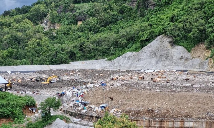 Tempat pembuangan sampah, Sumber: detik.com