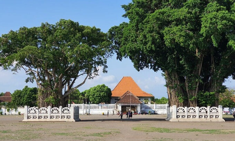 Mitos alun-alun kidul jogja, Sumber: salsawisata.com