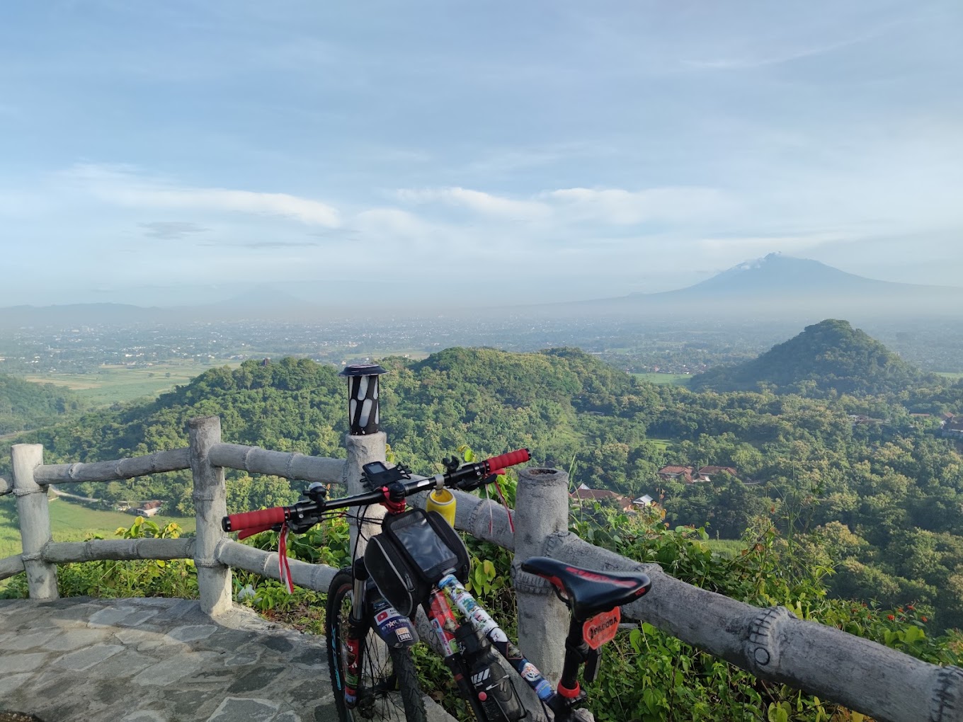 Puncak Sosok Jogja, Melihat Keindahan View Eksotisnya Bersama Orang Tercinta