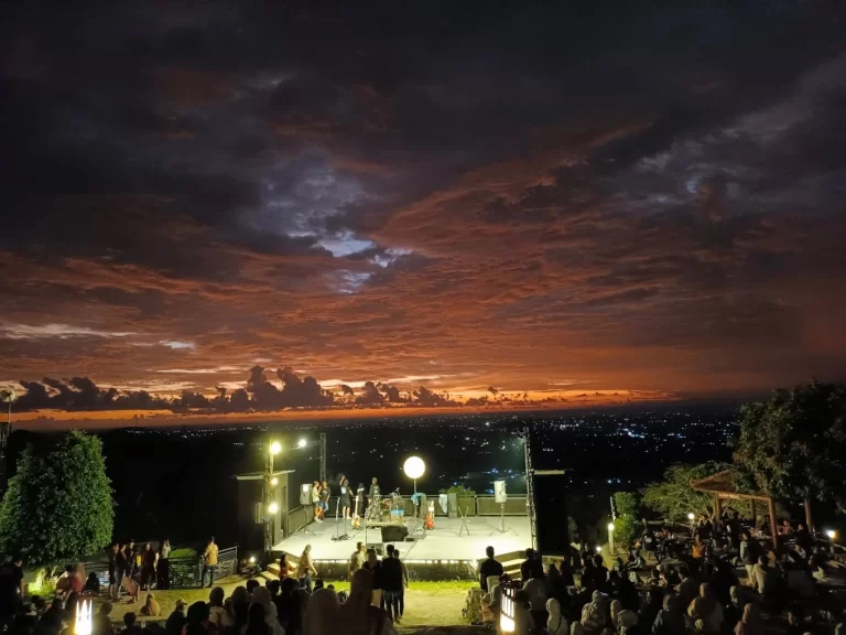 Puncak Sosok Jogja, Melihat Keindahan View Eksotisnya Bersama Orang Tercinta