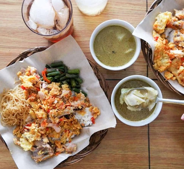 Menu di Ayam Geprek Bu Nanik, Sumber: jogjaasik.com