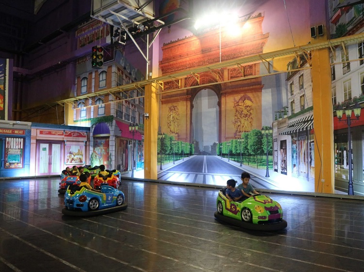 Bumper car di Trans Studio Mini, Sumber: primahapsari.com