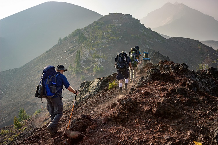 Hal-hal yang perlu dipersiapkan ketika mendaki gunung, Sumber: pexels.com