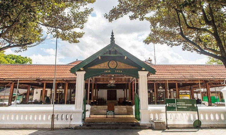 Masjid Gedhe Mataram Kotagede, Sumber: banggabersarung.com