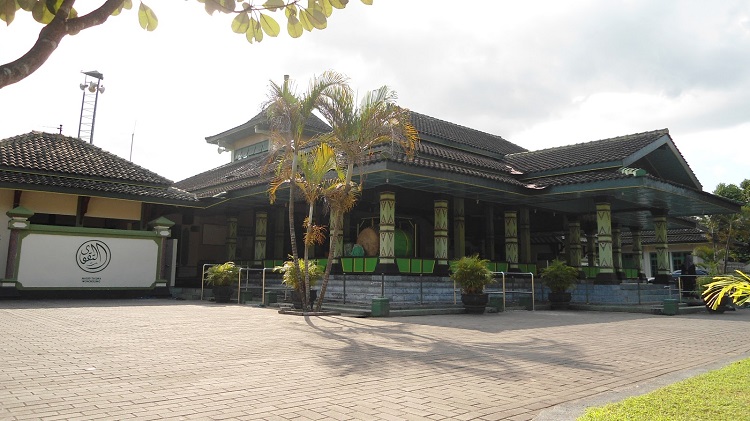 Masjid Pathok Negoro, Sumber: dipastoria.com