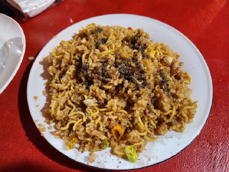 Nasi goreng di Warung Mie Remaja, Sumber: ulasan google