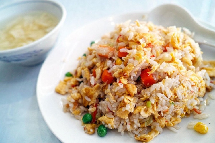 Nikmatnya nasi goreng Nggledekan, Sumber: antaranews.com