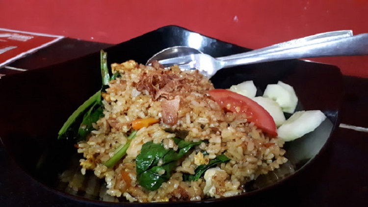 Warung Ganas, gudang nasi goreng, Sumber: ulasan google