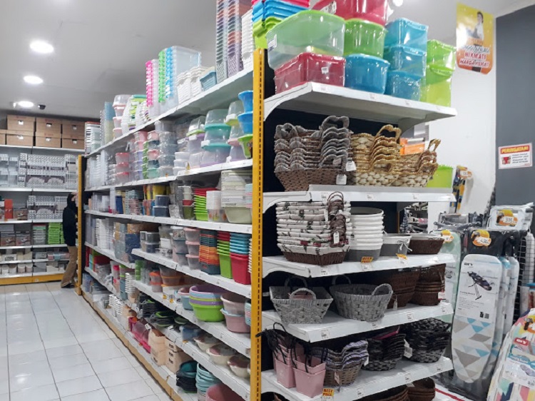 MR DIY ruko Tegalrejo, Sumber: ulasan google