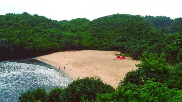 Pantai Sedahan, Sumber: alodiatour.com