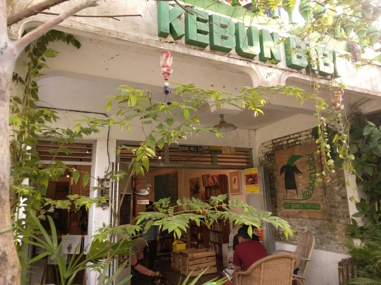Kebun Buku Jogja, Sumber: telusuri.id