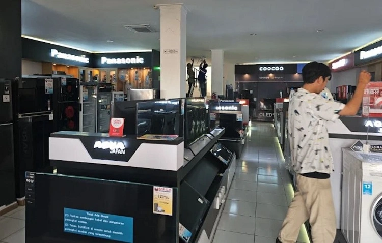 Mega Elektronik, Sumber: ulasan google