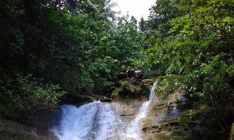 Wisata di Kedung Tolok, Sumber: tuguwisata.com