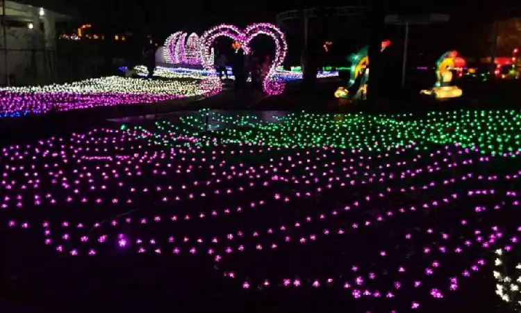 Liburan tahun baru, Sumber: dejogja.co.id