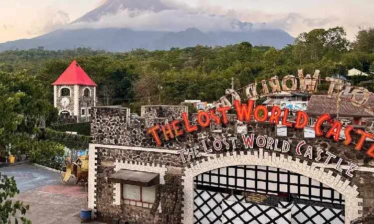 The Lost World Castle, Sumber: tribunnews.com