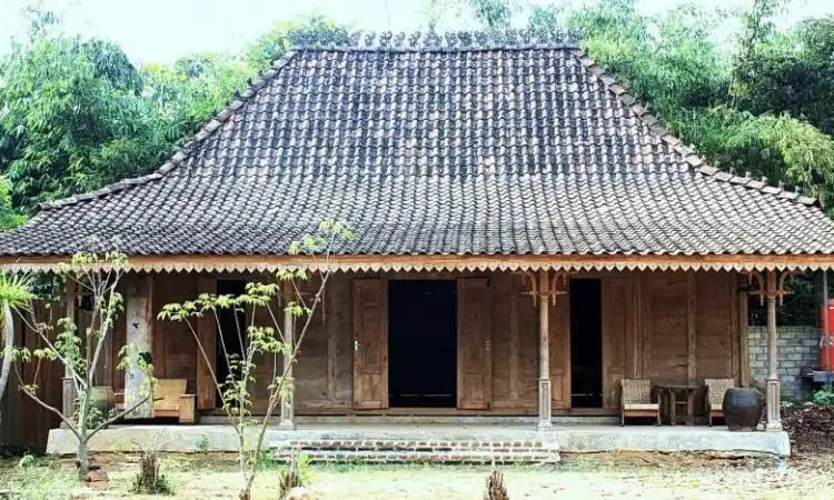 Tradisi arah rumah Jawa, Sumber: dekoruma.com