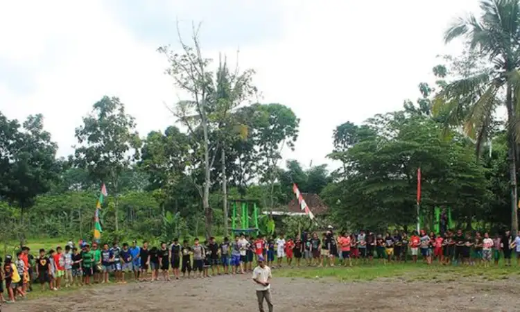 Aktivitas di Desa Wisata Pentingsari, Sumber: kompas.com