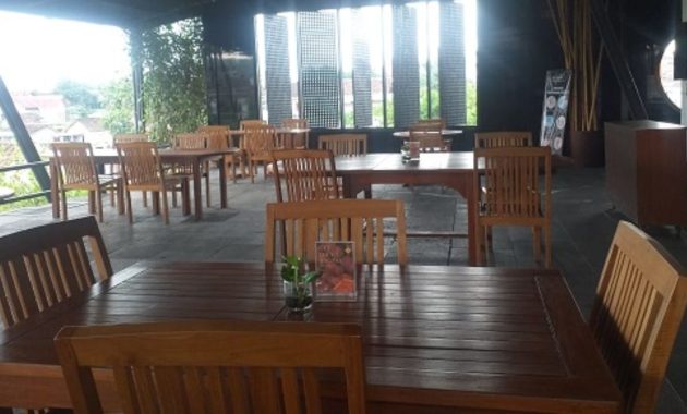 Omah Dhuwur Coffee & Dining