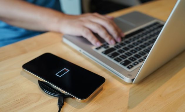 Tips Servis HP Berdasarkan Sistem Operasi