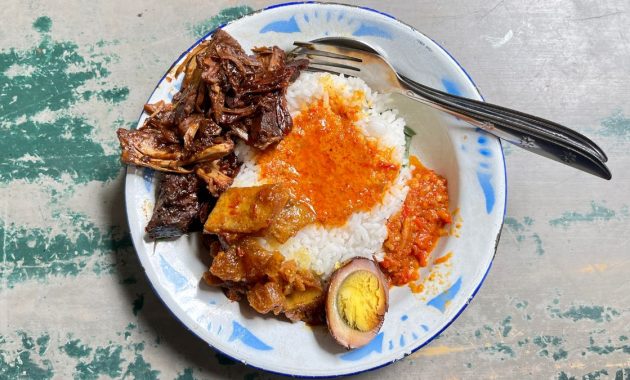 Kuliner 24 Jam Jogja, Kiamat Tutup Setengah Hari