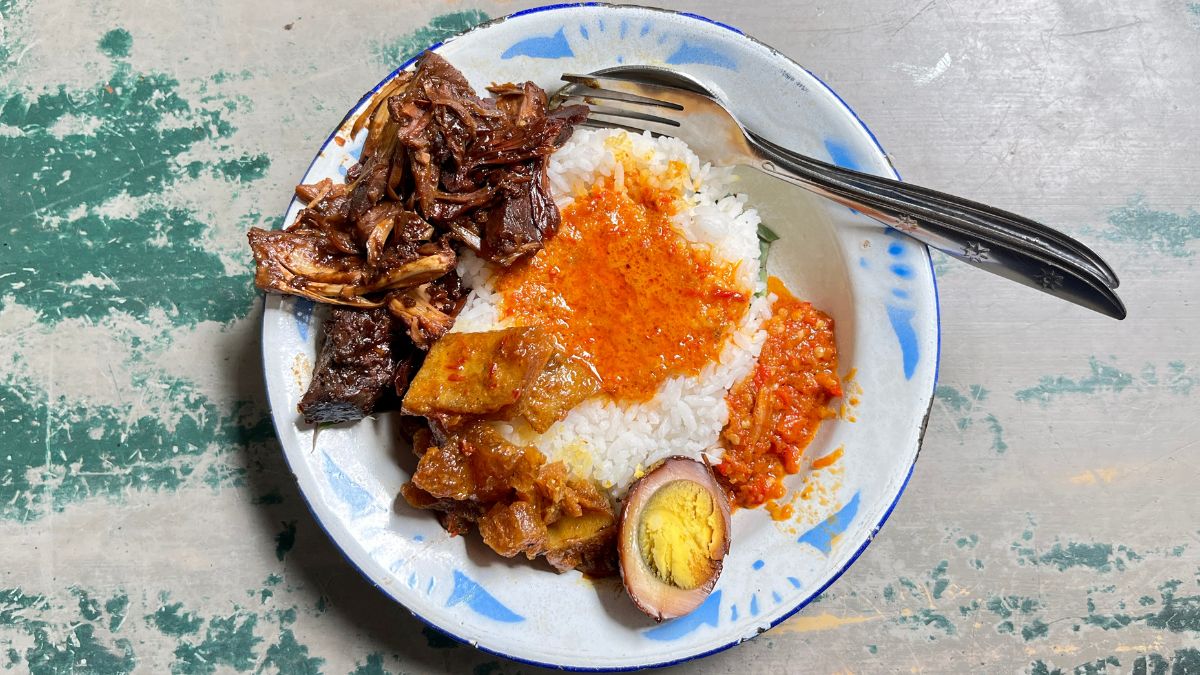 Kuliner 24 Jam Jogja, Kiamat Tutup Setengah Hari